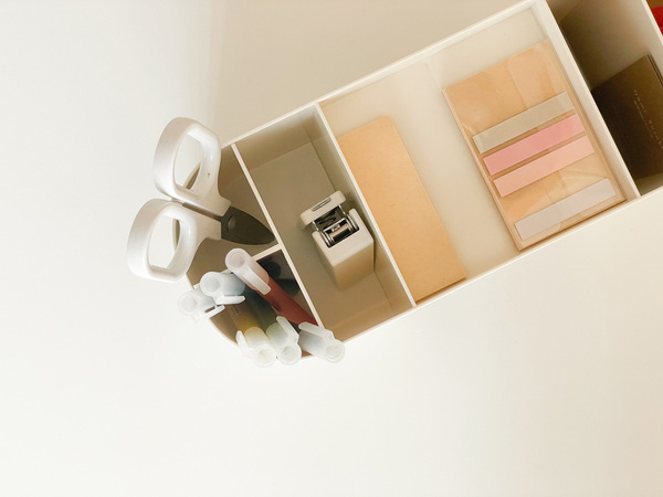 文房具をカテゴライズしてデスク作業を効率化！「散らかる文具をひとまとめに ペンスタンド」[PR]