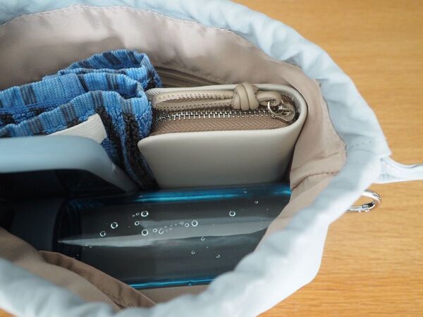 新年の買い替えに。コンパクトなのに中身が一目でわかる「二つ折り財布」[PR]