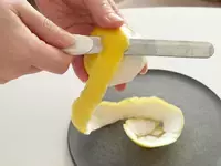 包丁を出すほどでもない「ちょい切り」からガッツリお肉まで。スタッフがずーっと使い続けてる「テーブルナイフ」[PR]