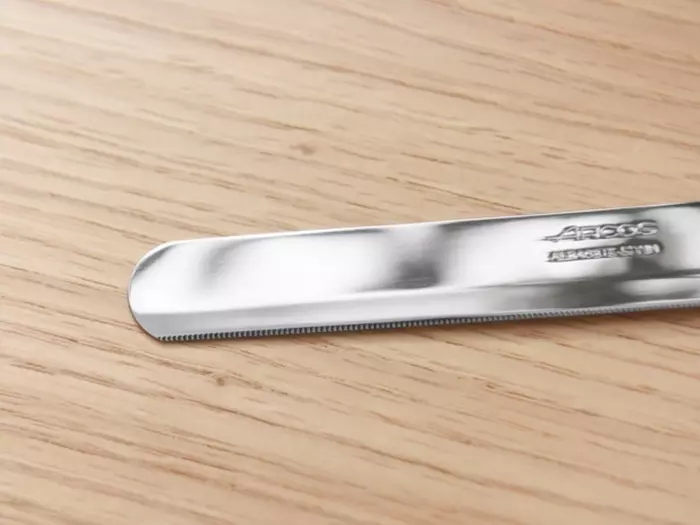 包丁を出すほどでもない「ちょい切り」からガッツリお肉まで。スタッフがずーっと使い続けてる「テーブルナイフ」