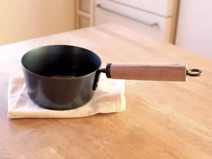 ゆらぎ世代のインナーケアに。「鉄の片手鍋」で鉄分たっぷりお味噌汁生活