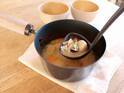 ゆらぎ世代のインナーケアに。「鉄の片手鍋」で鉄分たっぷりお味噌汁生活[PR]