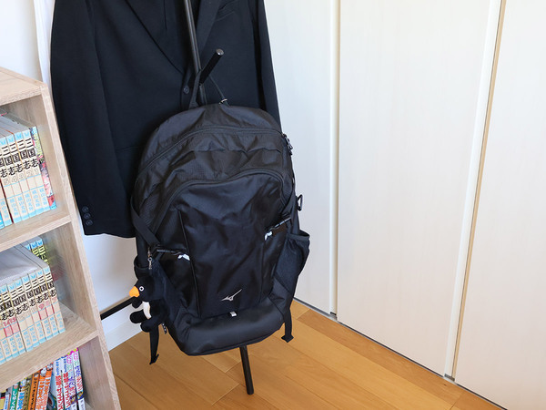 中高生の制服収納にも最適。コンパクトサイズな「Ordreのコートハンガー」[PR]