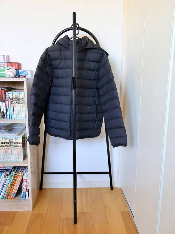 中高生の制服収納にも最適。コンパクトサイズな「Ordreのコートハンガー」[PR]