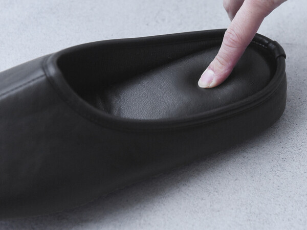 入園・入学式スタイルをキレイに見せたい！ママの願いを「+3cm」に込めたインヒール入り携帯スリッパが遂に完成[PR]