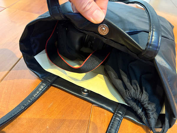 春の式典の必須アイテム。私は、オンにもオフにも使えるフェイクレザーのサブバッグを選びました。[PR]