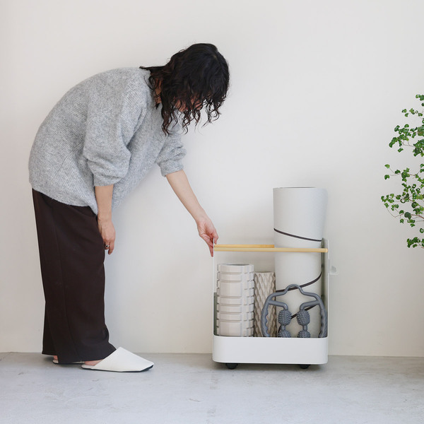 おサボりなし！ヨガマットもローラーもまとめて収納「宅トレ」用品置き場[PR]