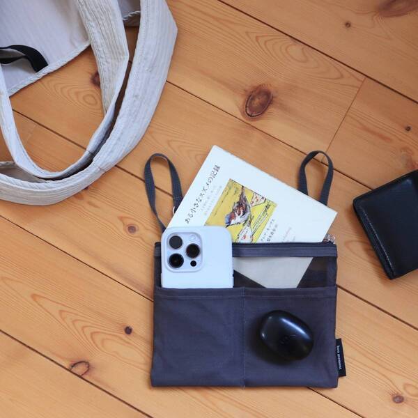 バッグごちゃ～…に悩むスタッフ3名が実践！『吊り下げポケット』ちょい足しで、日々の快適指数アップ[PR]