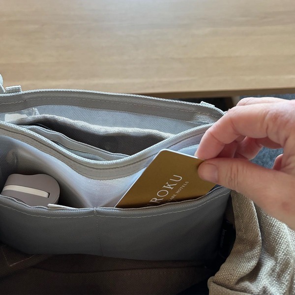 バッグごちゃ～…に悩むスタッフ3名が実践！『吊り下げポケット』ちょい足しで、日々の快適指数アップ[PR]