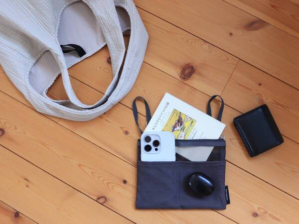 バッグごちゃ～…に悩むスタッフ3名が実践！『吊り下げポケット』ちょい足しで、日々の快適指数アップ[PR]