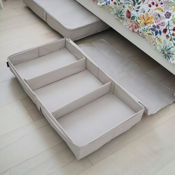 衣替えにもコレ便利！スイーッと出し入れできるベッド下収納で暮らしを整える【インスタグラマーさんのもの選び】[PR]