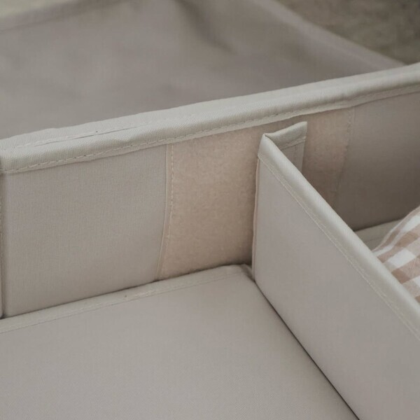 衣替えにもコレ便利！スイーッと出し入れできるベッド下収納で暮らしを整える【インスタグラマーさんのもの選び】[PR]