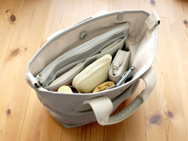 まるで四次元ポケット？「手帳型ミニポーチ」を、何でも出てくるお道具ポーチに[PR]