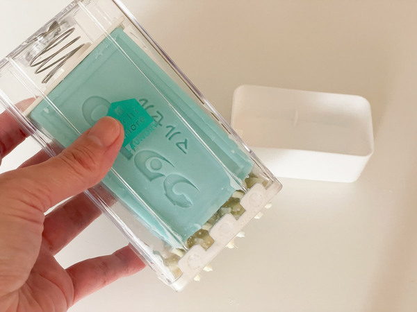 靴下予洗いの救世主！ウタマロ石けんをもっと使いやすくする「洗濯石鹸ケース」[PR]