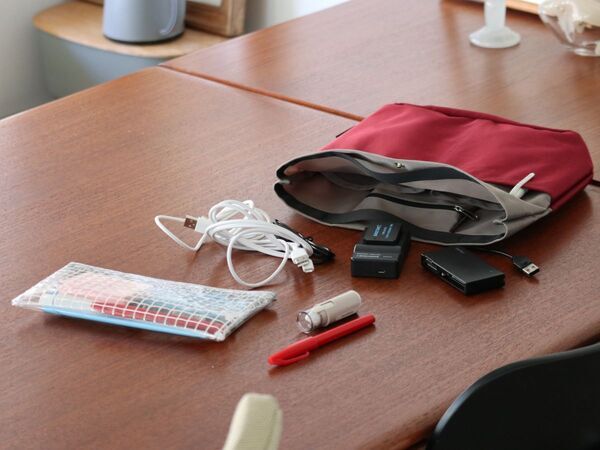 人気の理由はこのシルエット。ごちゃつきバッグを卒業！整頓上手な「バッグインバッグ」新作スタッフレポ[PR]