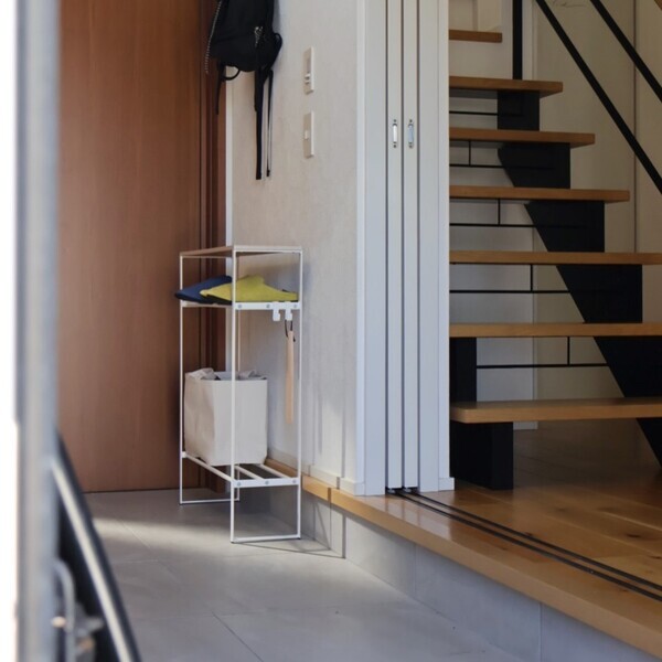 『その手があったか！』奥行き19.5cmのスリムラック活用アイディア3選【インスタグラマーさんのもの選び】[PR]