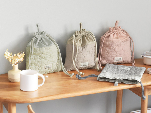 洗える・アイロンいらず『学校給食』の相棒アイテムが種類豊富にずらっと勢揃い！[PR]