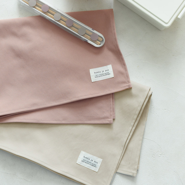 洗える・アイロンいらず『学校給食』の相棒アイテムが種類豊富にずらっと勢揃い！[PR]