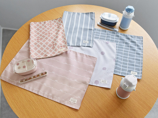 洗える・アイロンいらず『学校給食』の相棒アイテムが種類豊富にずらっと勢揃い！[PR]