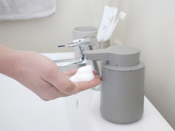 手を洗うたびに「これ、いいな」。暮らしにコロンと寄り添う自動式ディスペンサー[PR]