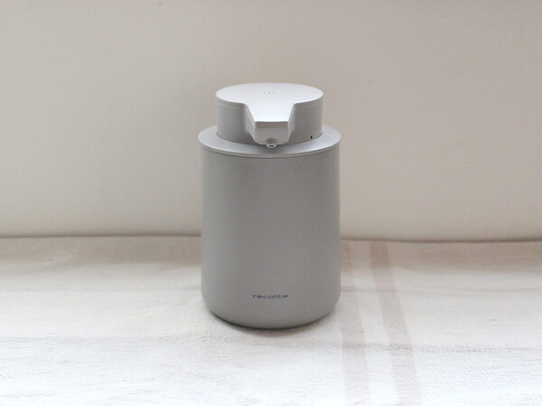 手を洗うたびに「これ、いいな」。暮らしにコロンと寄り添う自動式ディスペンサー[PR]