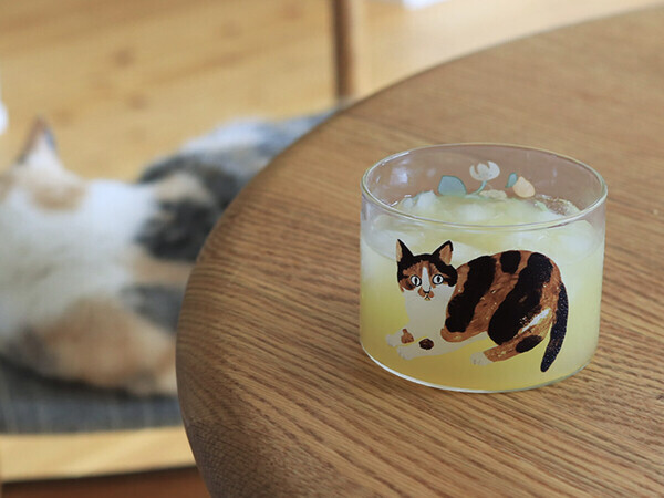 猫好きさんに贈りたい！ティータイムをほっこり彩る猫グッズ2選【インスタグラマーさんのもの選び】[PR]