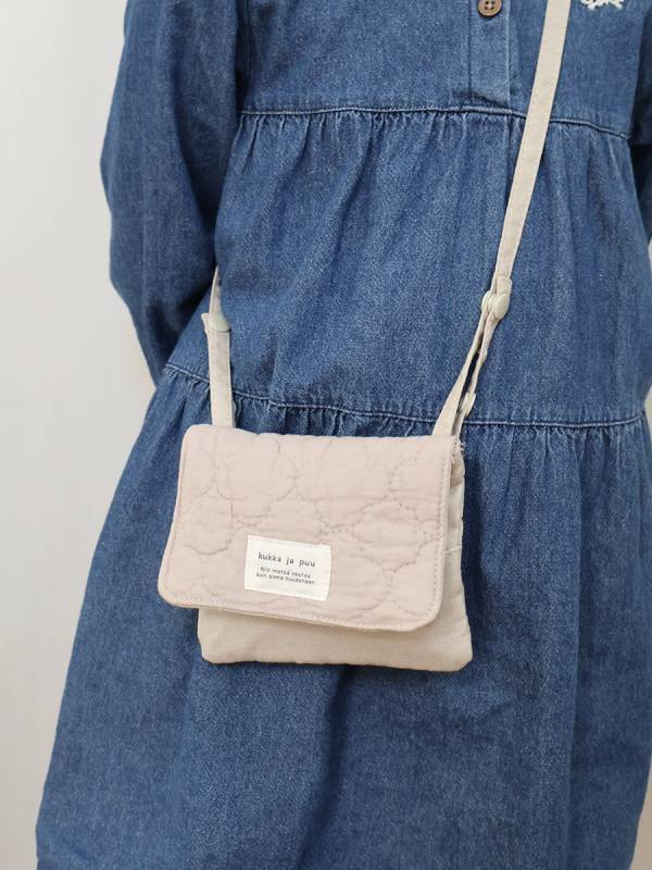 2WAYだから、ワンピースの日にも安心。kukka ja puuの「イブル素材の移動ポケット」[PR]