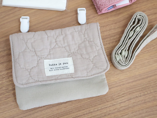 2WAYだから、ワンピースの日にも安心。kukka ja puuの「イブル素材の移動ポケット」[PR]