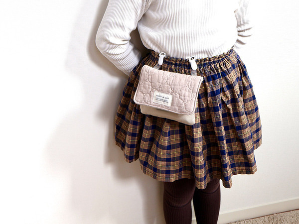 2WAYだから、ワンピースの日にも安心。kukka ja puuの「イブル素材の移動ポケット」[PR]