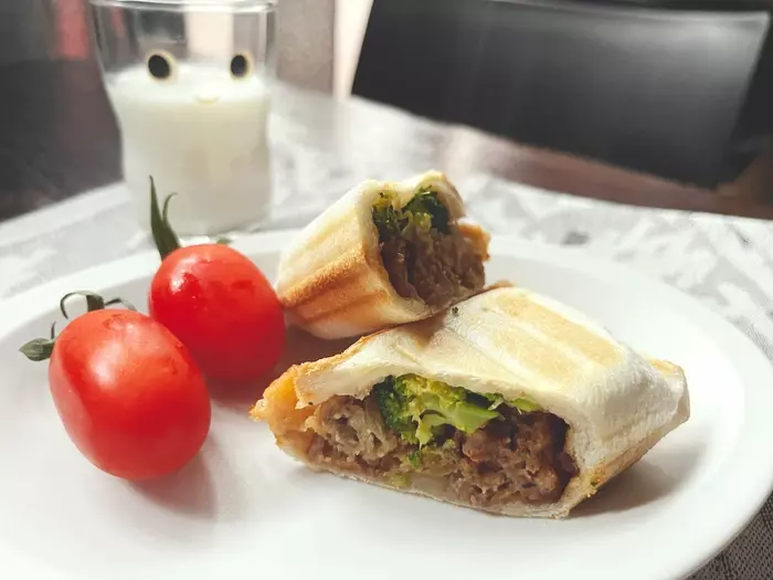 話題の『レンチンホットサンド』に何入れる？スタッフのお気に入りレシピ＆使用レポ発表会