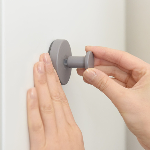 SNSで話題！ここにフック欲しいを叶える「強力吸盤フック」で片づけない新習慣[PR]