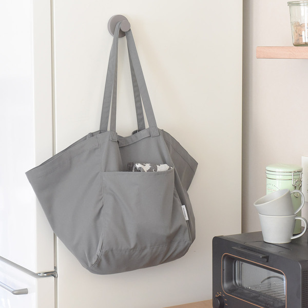 SNSで話題！ここにフック欲しいを叶える「強力吸盤フック」で片づけない新習慣[PR]