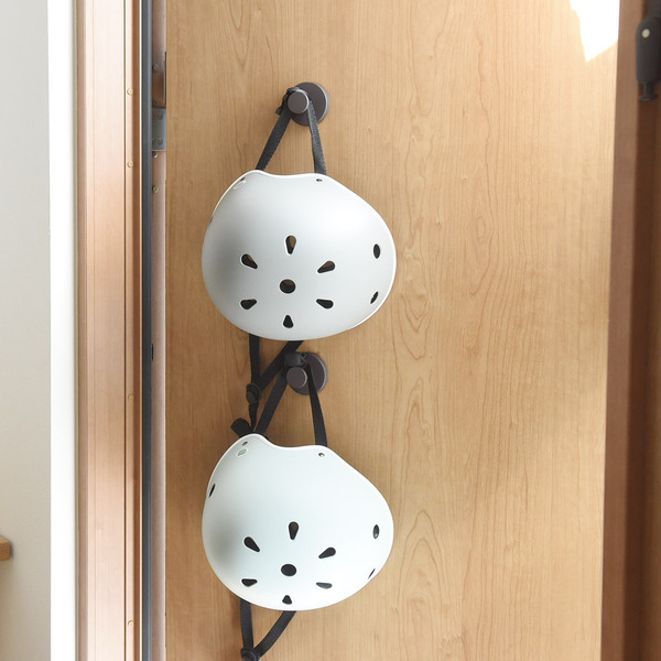 SNSで話題！ここにフック欲しいを叶える「強力吸盤フック」で片づけない新習慣[PR]