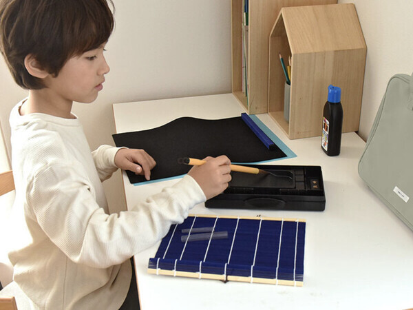 【新学期準備】キャラものを卒業した“未来の君”のために。シンプルで大人かわいい絵の具＆書道セットを[PR]