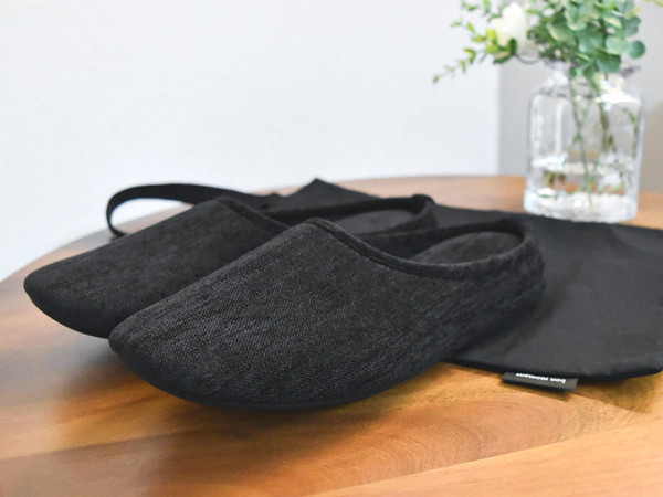 ハレの日の立ち姿をきれいに見せる「シェニール織のインヒールスリッパ」[PR]