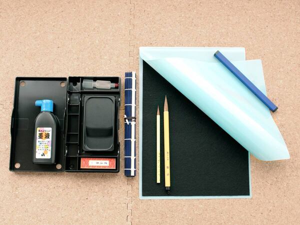 春から小3、はじめての習字に。くすみカラーで特別感「クッカヤプー　書道セット」[PR]