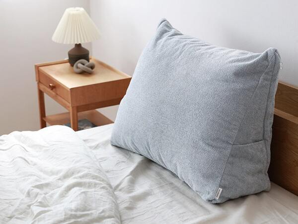 布団収納スペースにお困りの人、集まれ！『背もたれになる布団収納ケース』がIGさんのお家でも活躍中[PR]