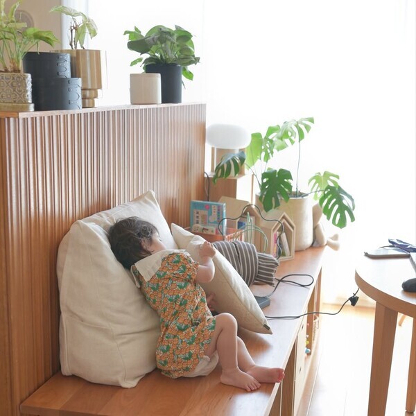 布団収納スペースにお困りの人、集まれ！『背もたれになる布団収納ケース』がIGさんのお家でも活躍中[PR]