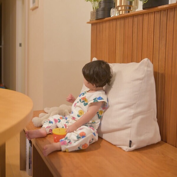 布団収納スペースにお困りの人、集まれ！『背もたれになる布団収納ケース』がIGさんのお家でも活躍中[PR]