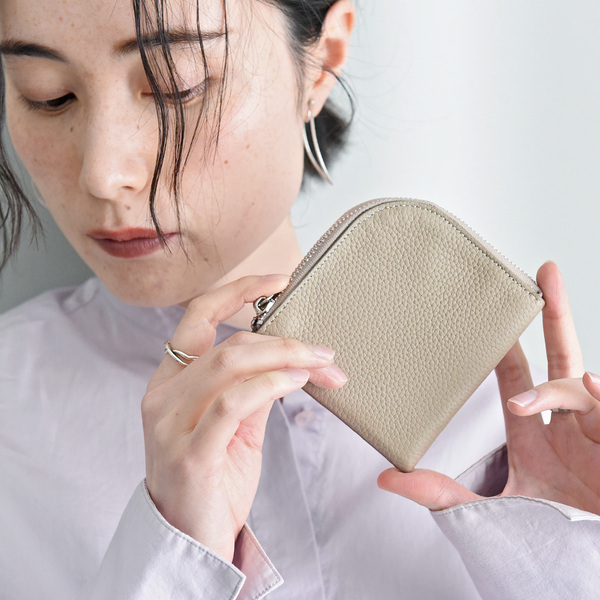 春のお財布決～めた！ミニマル派スタッフのハートを掴んだ、わずか8mmの新作はこれ[PR]