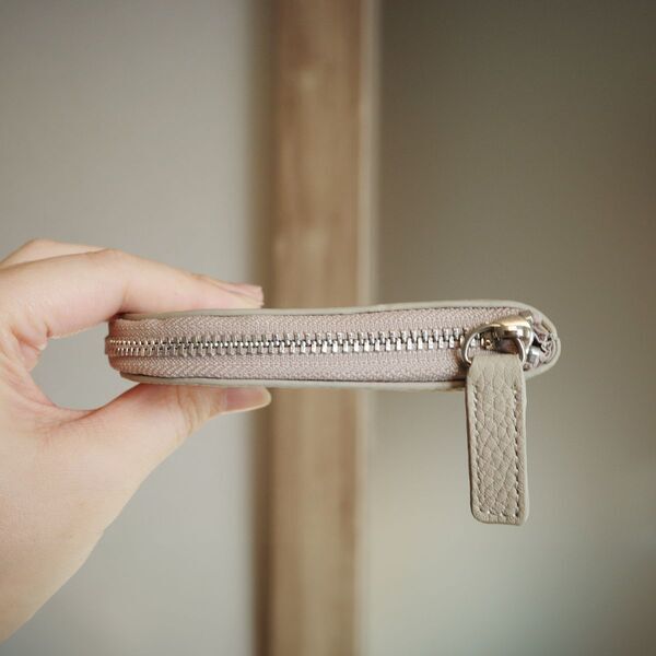 春のお財布決～めた！ミニマル派スタッフのハートを掴んだ、わずか8mmの新作はこれ[PR]