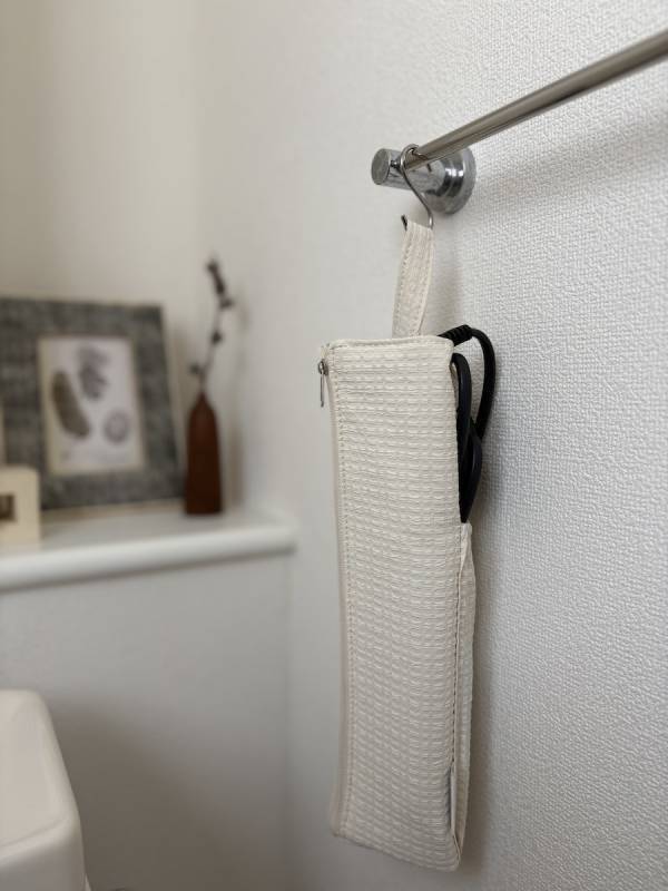 『バタバタの朝・散らかる洗面所』を卒業したい方へ。スタッフの太鼓判、耐熱300℃ヘアアイロンポーチを！[PR]