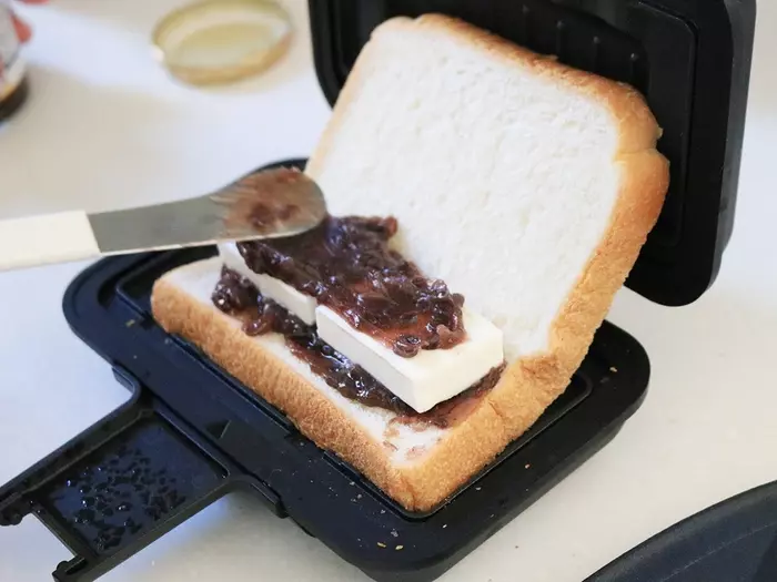 今日は何いれる?レンチンできる「ホットサンドメーカー」で作るアレンジレシピ4選