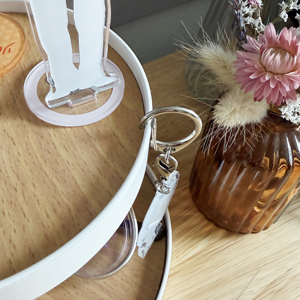 お店のディスプレイ術をサラッと再現！飾れる2段ツリーで、スタッフの「大好きなもの」に特等席を。[PR]