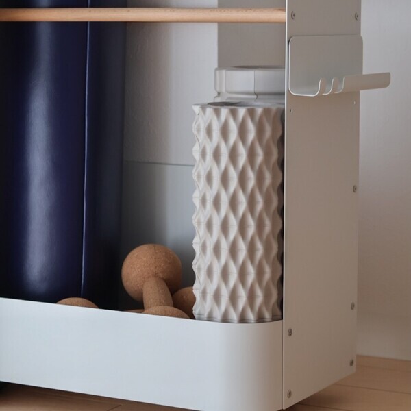 家電の目隠し収納にも◎宅トレ道具だけじゃない「フィットネス収納」活用術【インスタグラマーさんのもの選び】[PR]