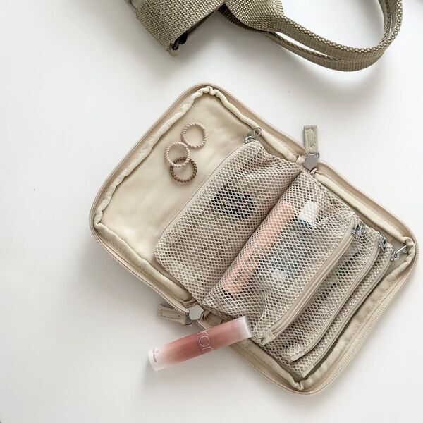 花粉症さんの救世主かも！目薬がすぐ見つかる＆薬の補充もラクな「手帳型ポーチ」にIGさんも高評価[PR]