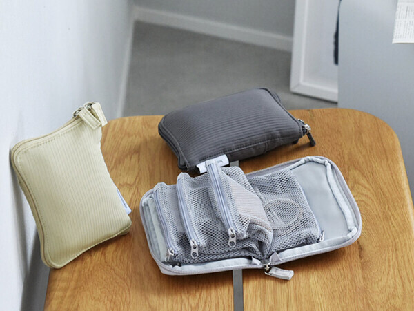 花粉症さんの救世主かも！目薬がすぐ見つかる＆薬の補充もラクな「手帳型ポーチ」にIGさんも高評価[PR]