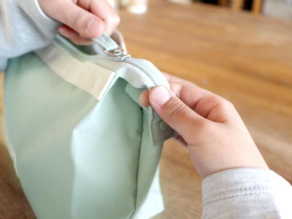 春からの学童弁当に。しっかり入るのにかさばらない！持ち手すっきりランチバッグ[PR]