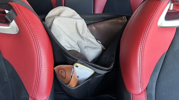 車内快適化の黄金コンビ「カーポケット＆吊り下げゴミ箱」スタッフたちはこう使う！[PR]