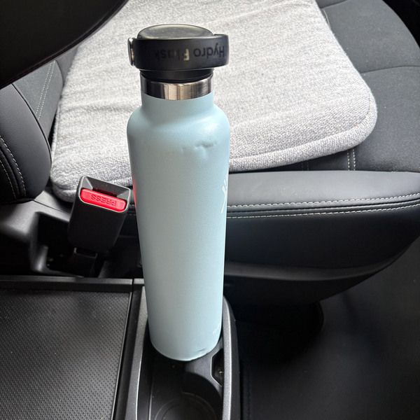 車内快適化の黄金コンビ「カーポケット＆吊り下げゴミ箱」スタッフたちはこう使う！[PR]